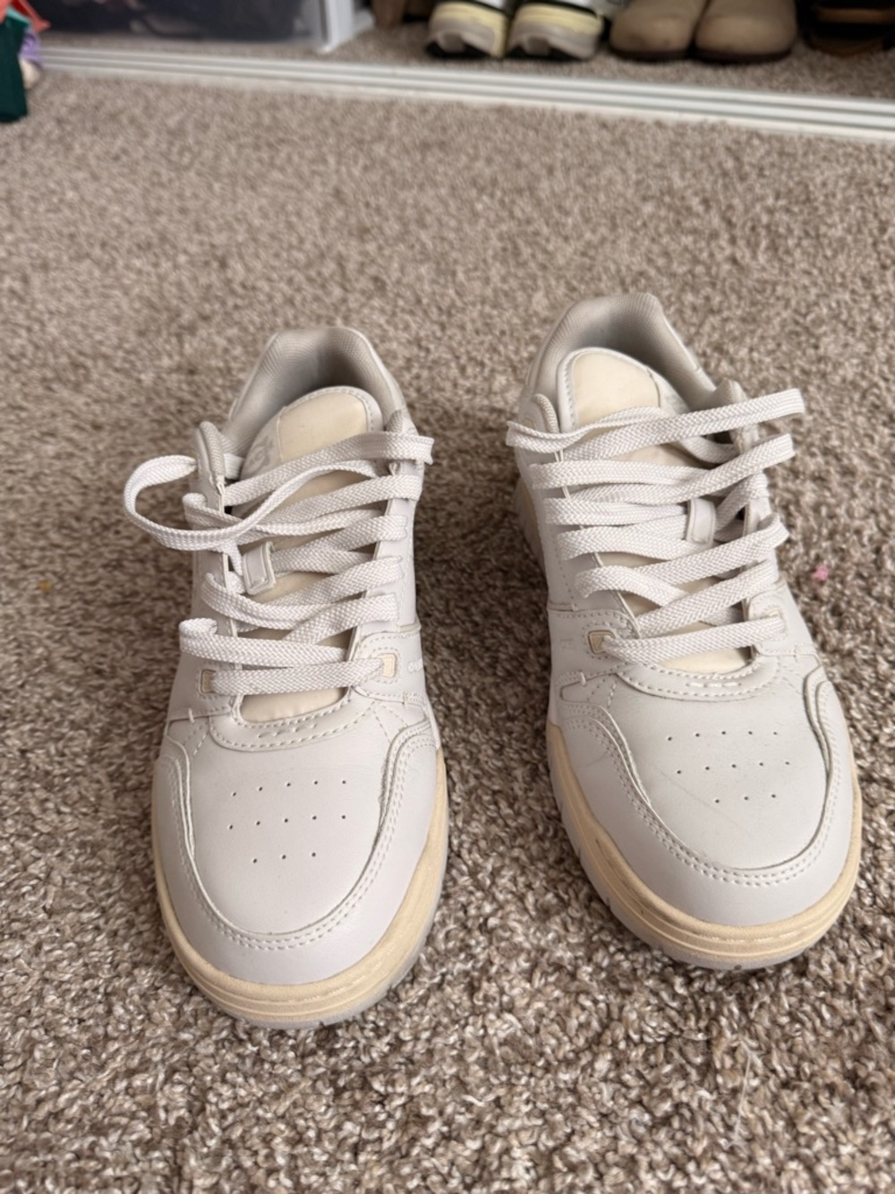 Coach White and Beige Leather Sneakers - Picture 3 of 8